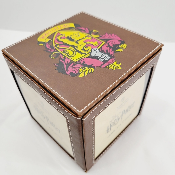 Warner Bros.  The Making of HarryPotter Gryffindor Cube Photo Frame NIB - Picture 3 of 7